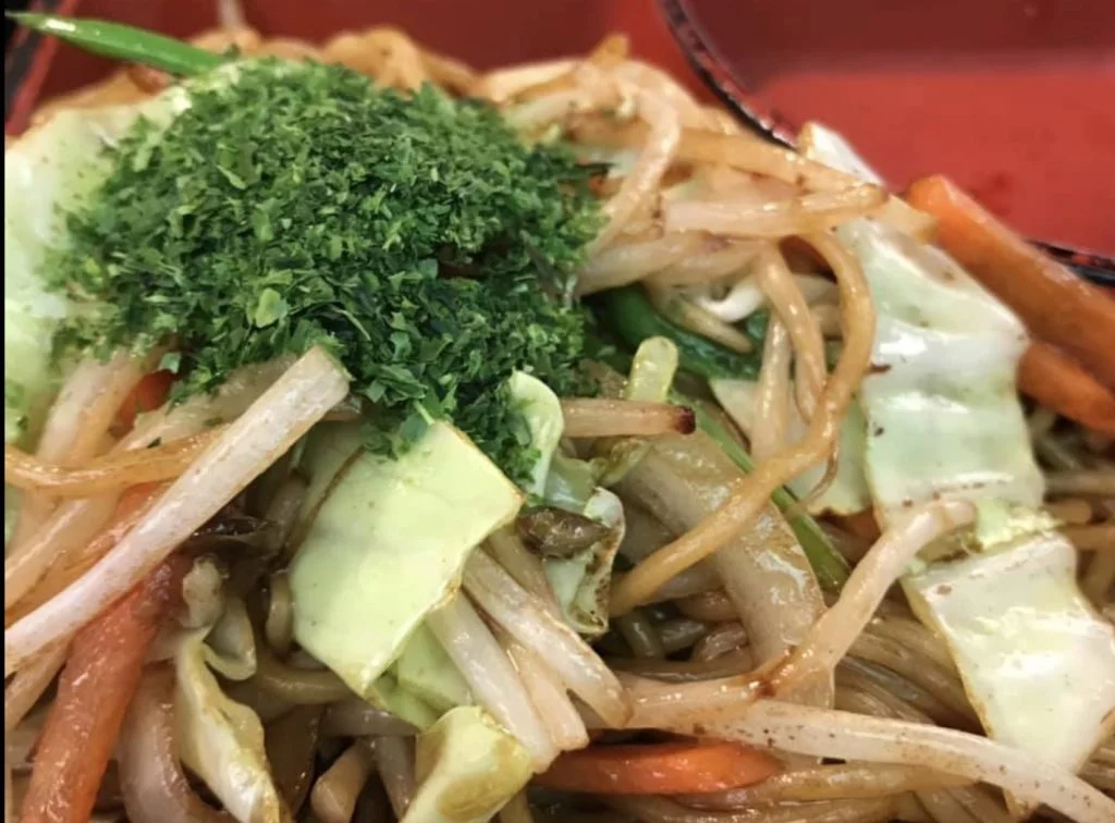 spinach noodle ramen vegetables