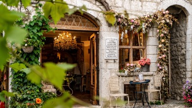 french restaurant vibe