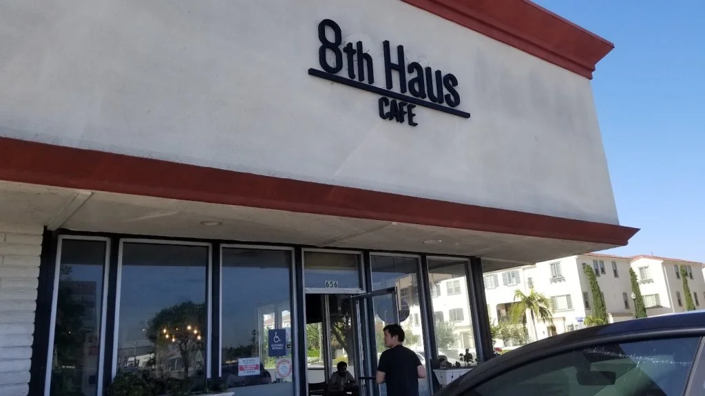 8th Haus Cafe