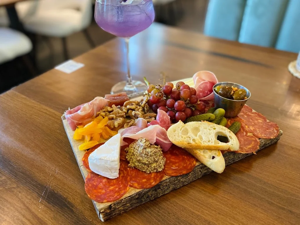 Mimosa's Kitchen and Bar