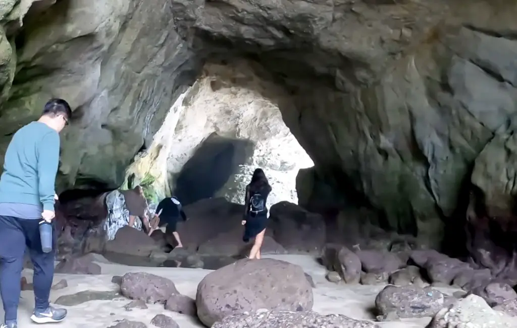 Inside View of The Cave laguna