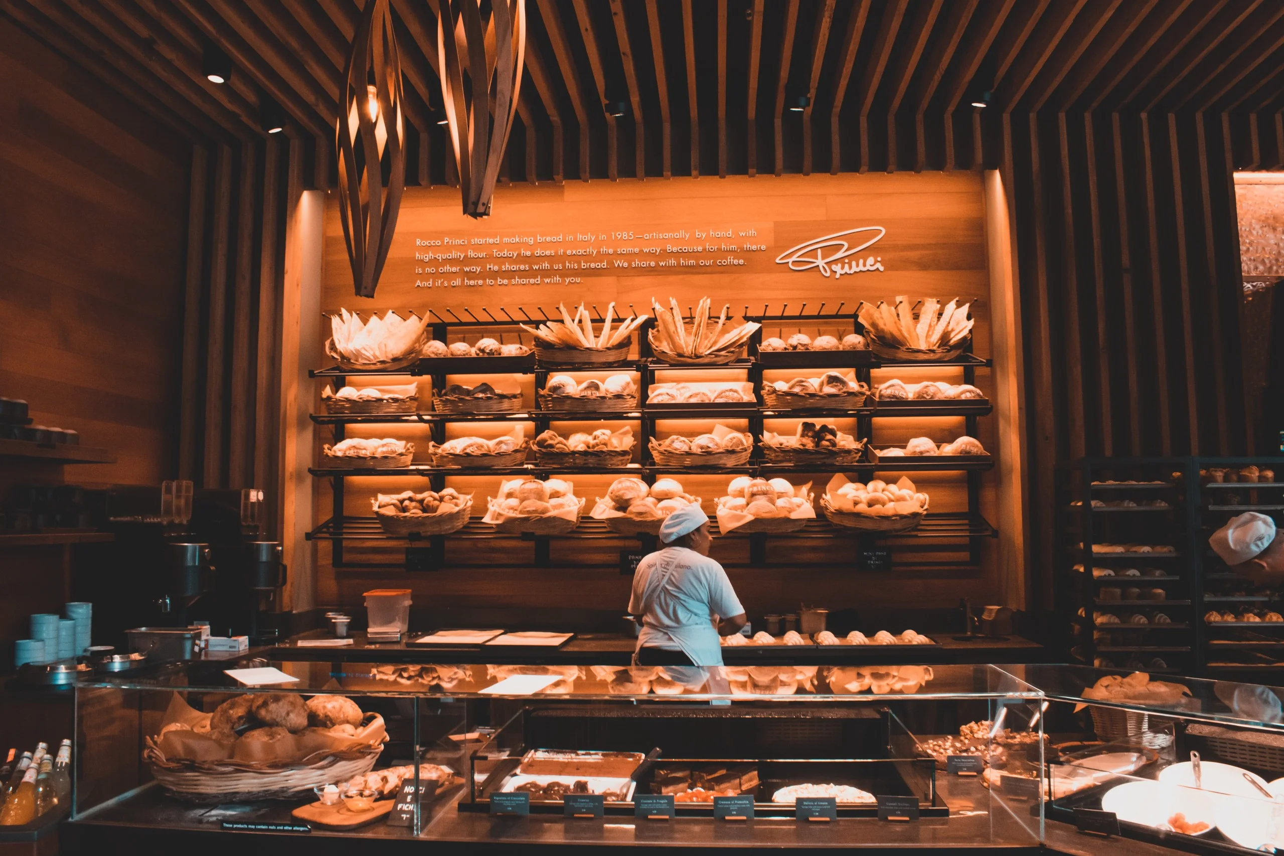 Top 14 BEST Bakeries In Anaheim [2023 Updated Guide]