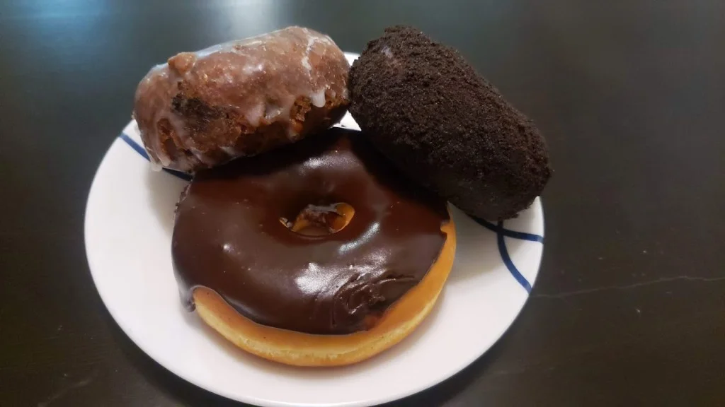 M & M Donuts