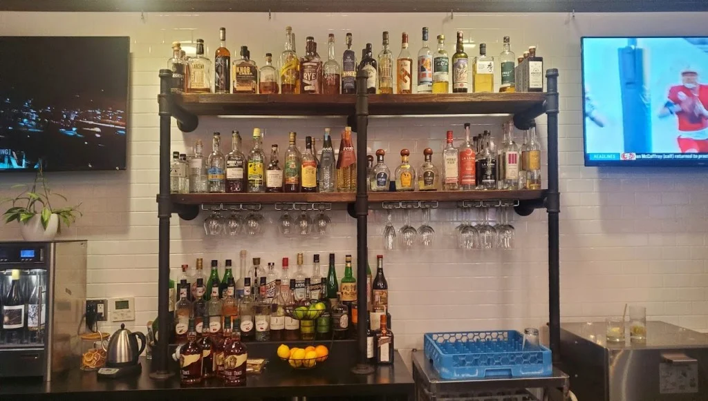 Recess Bar