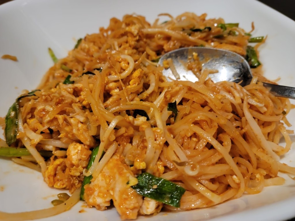 chicken pad thai at Suphan Thai Cuisine