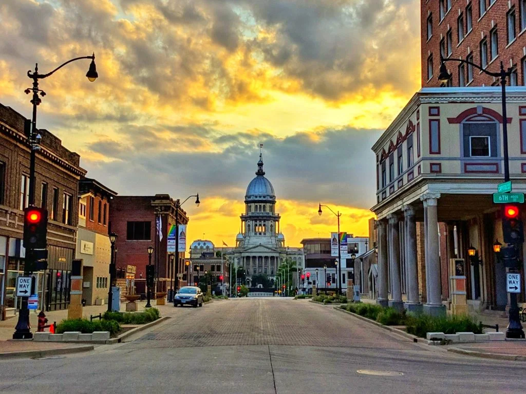 illinois capitol sunset
