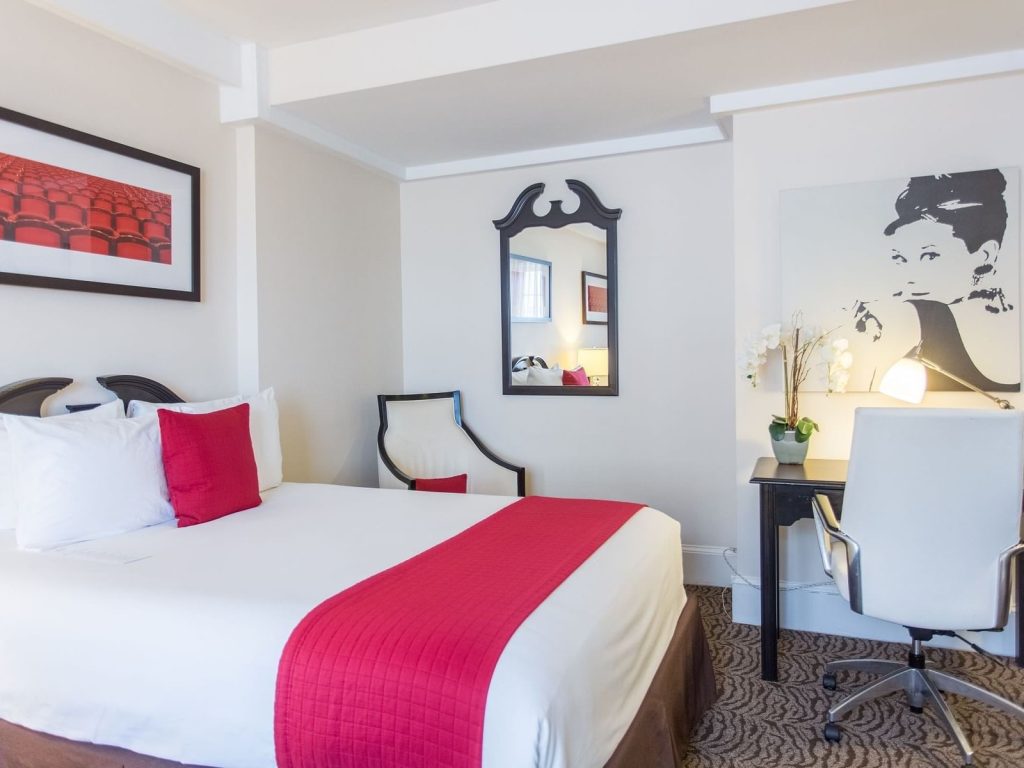 Artmore Hotel Midtown Atlanta bedroom