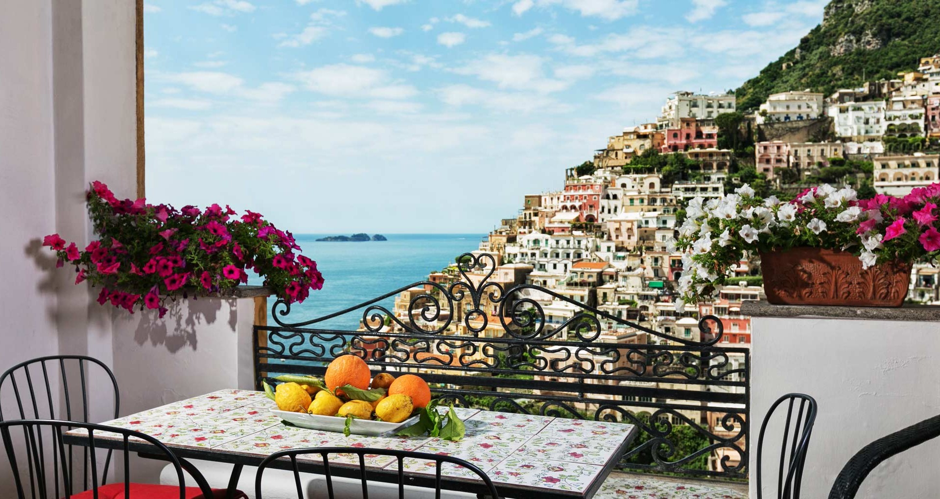 Top 10 Hotels in Positano Italy With A Scenic View - HopDes