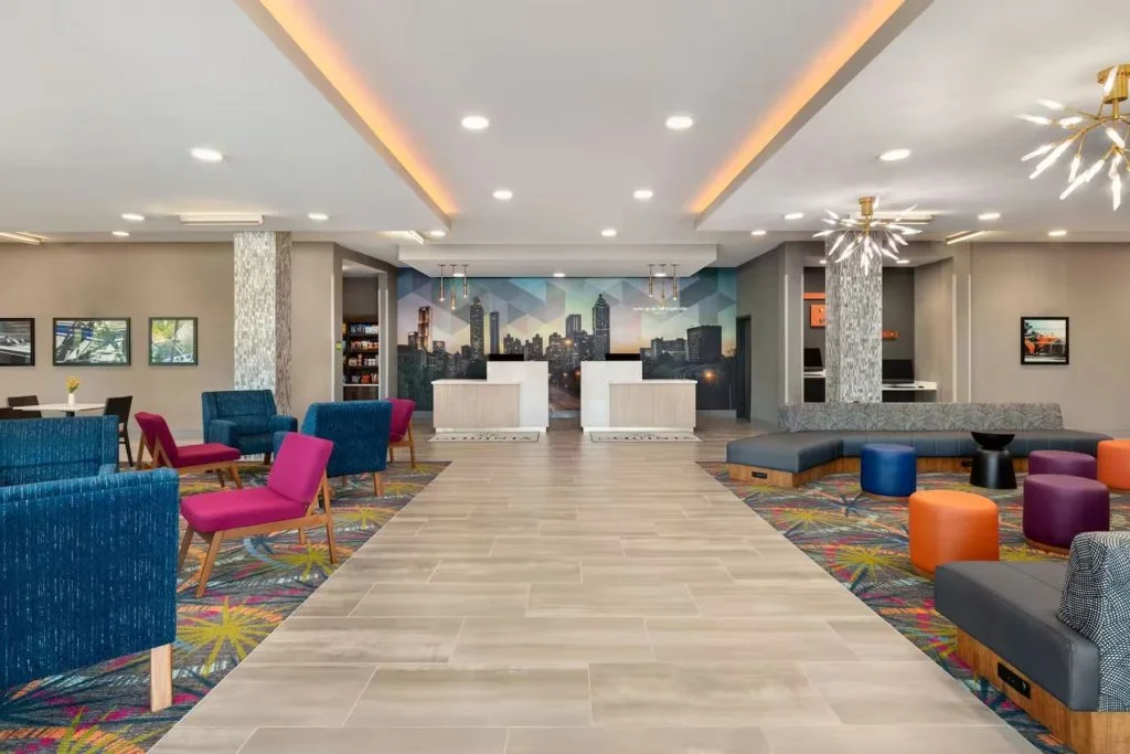 La Quinta Inn & Suites by Wyndham