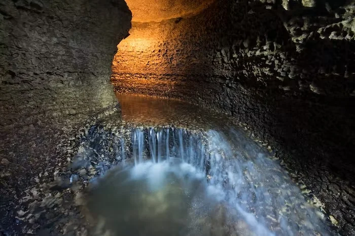 Niagra Cave