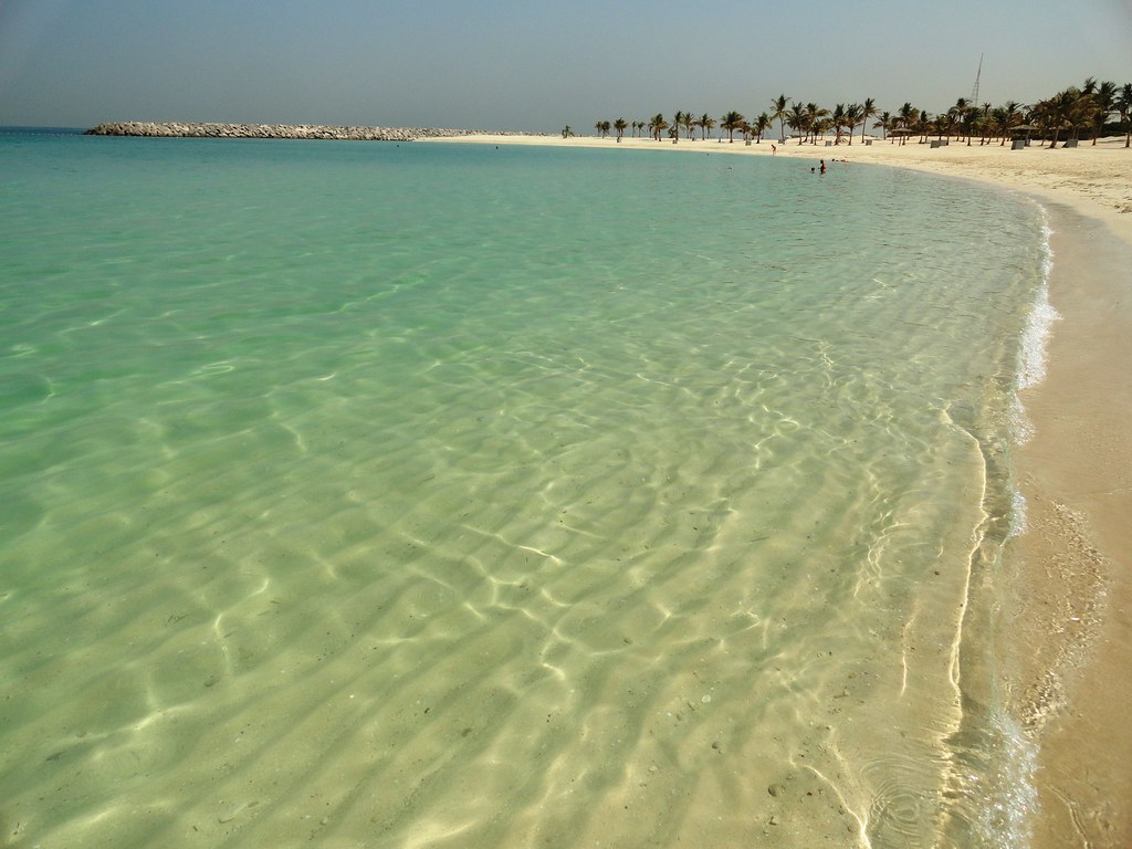 dubai clean water at Al Mamzar Beach Park