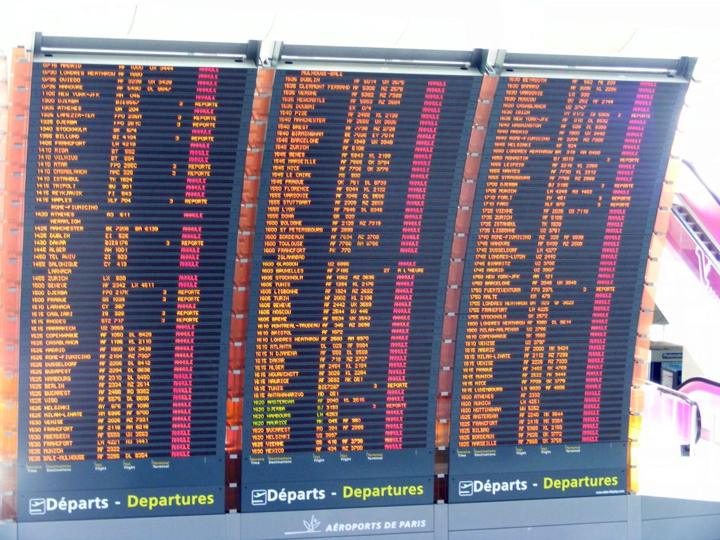 Screens of cancelled flights