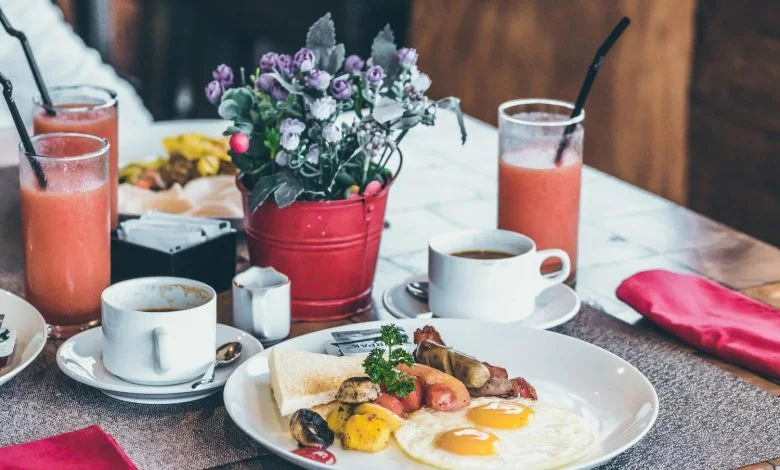 brunch juice, coffee breakfast table