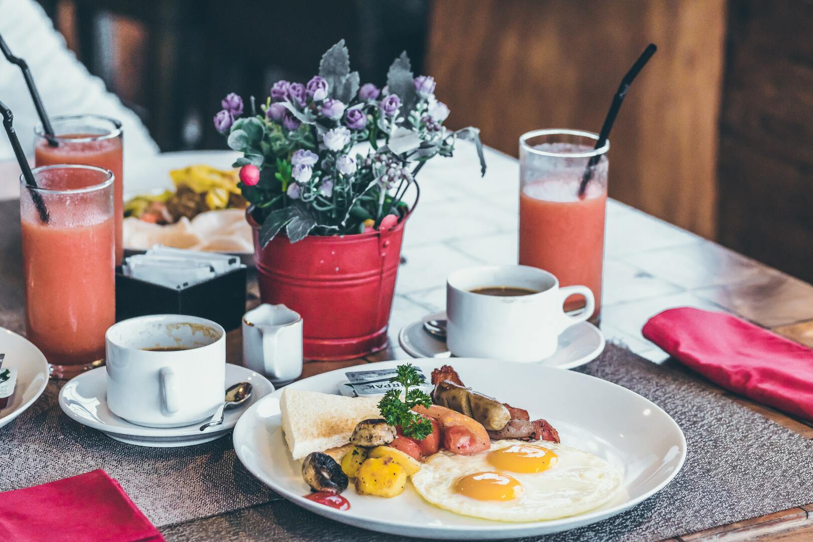 brunch juice, coffee breakfast table