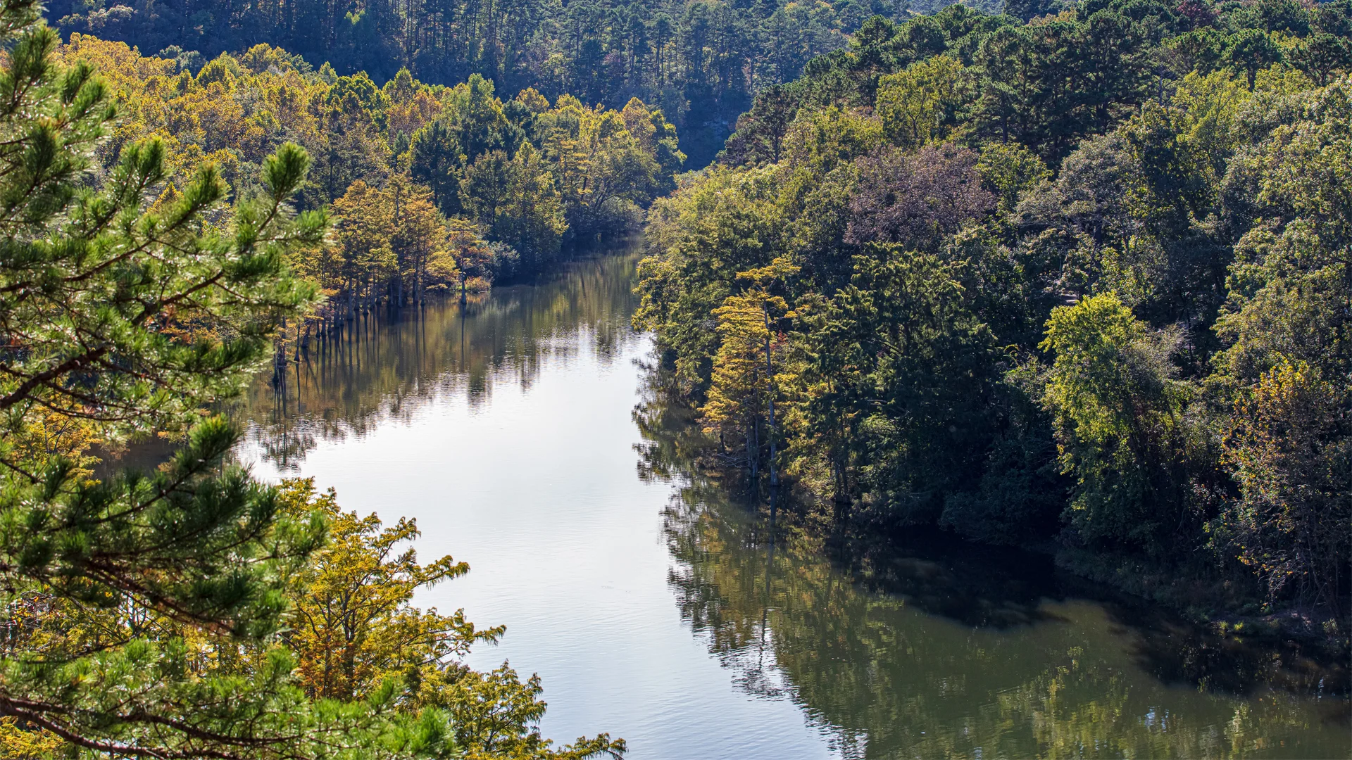 Water flowing in Broken Bow Lake