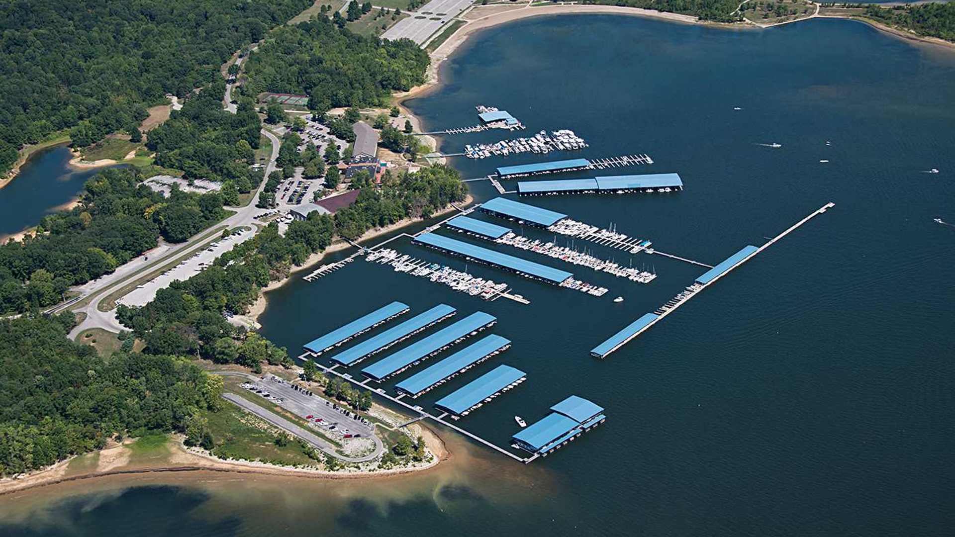 Four Winds Lakeside Inn & Marina