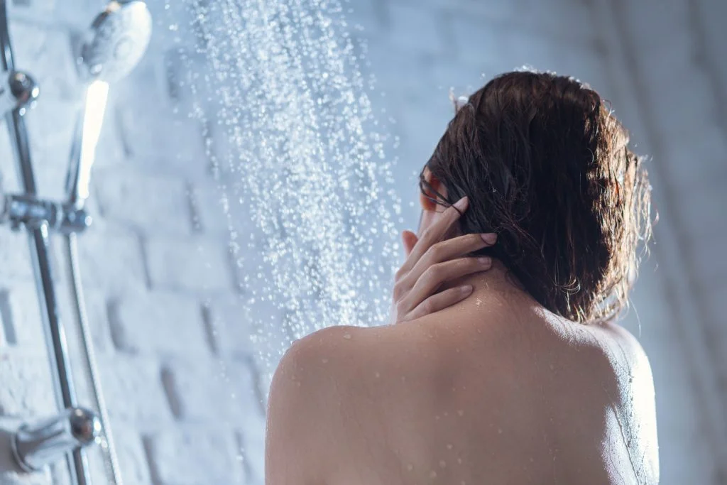 girl washing her hair