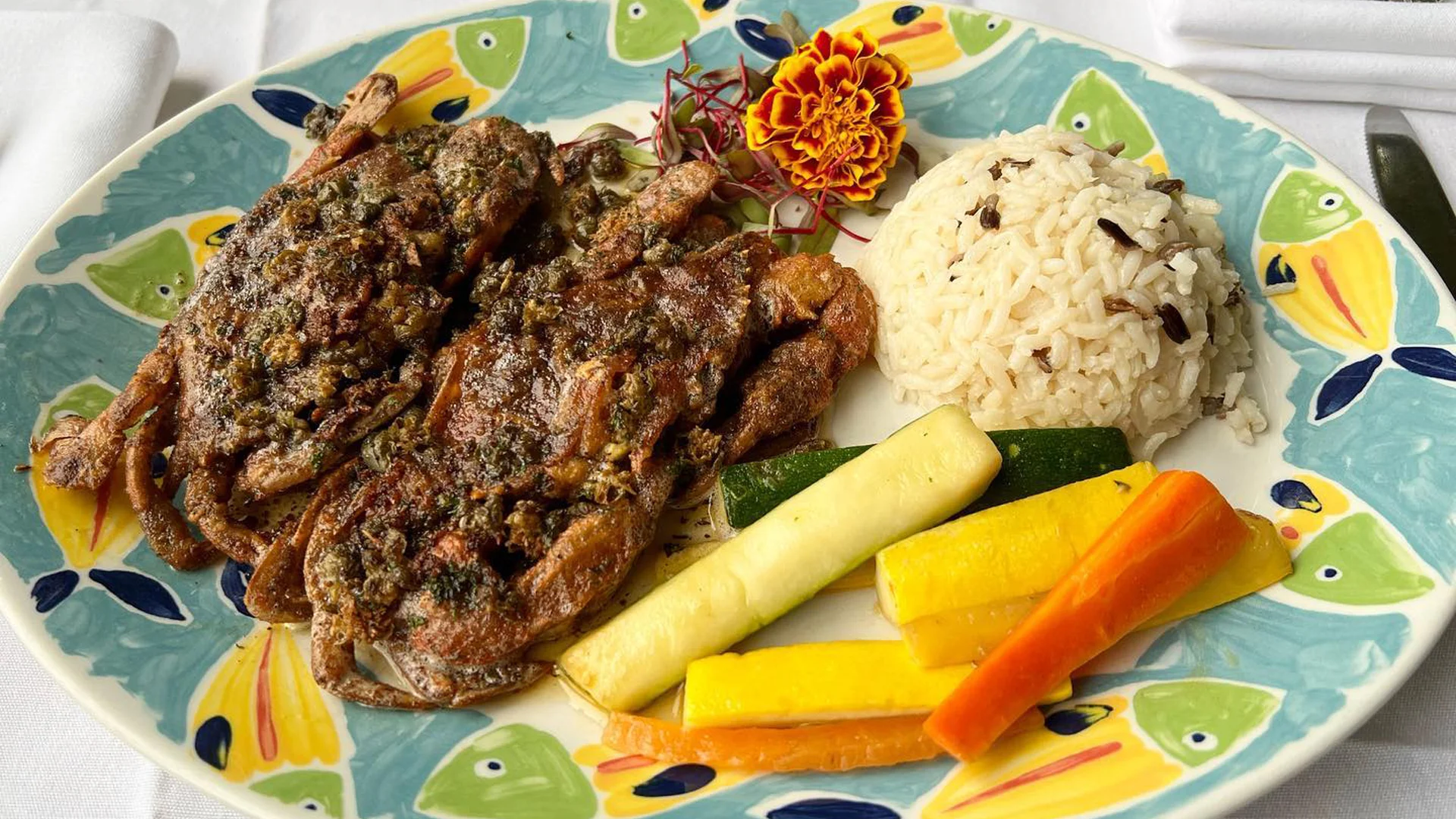 Crabs with rice and veggies