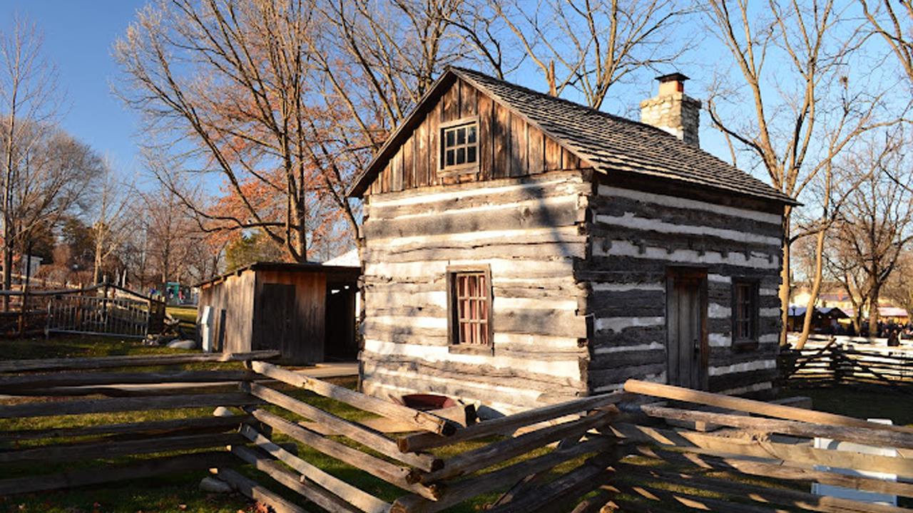 Naper Settlement