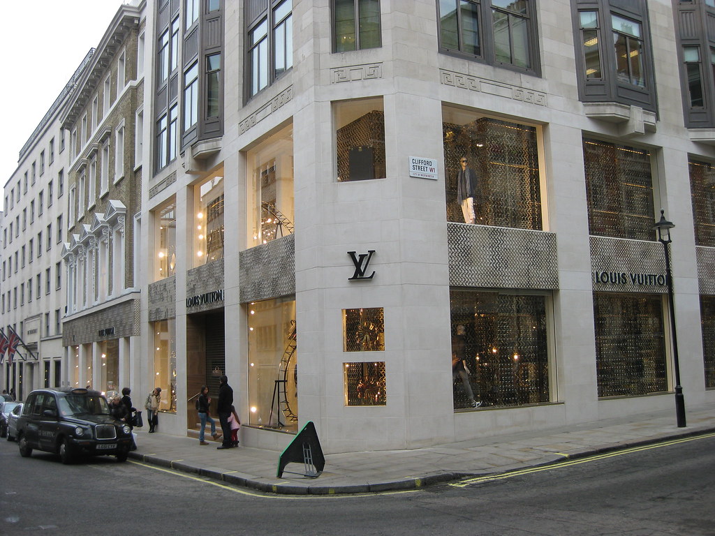 Louis Vuitton, London (New Bond Street)