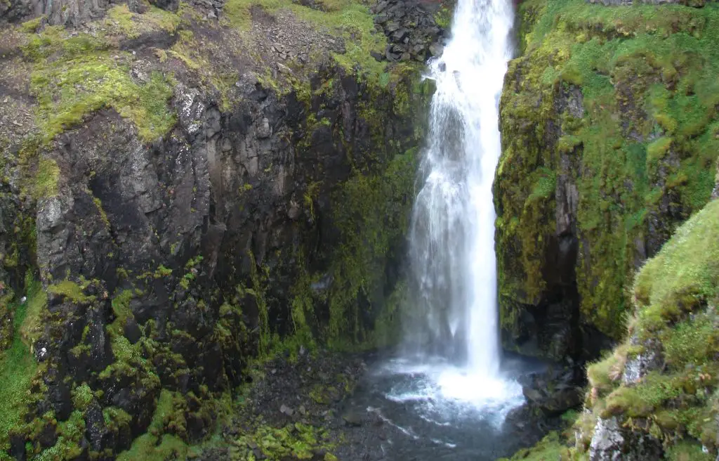 Gljúfursárfoss Waterfall