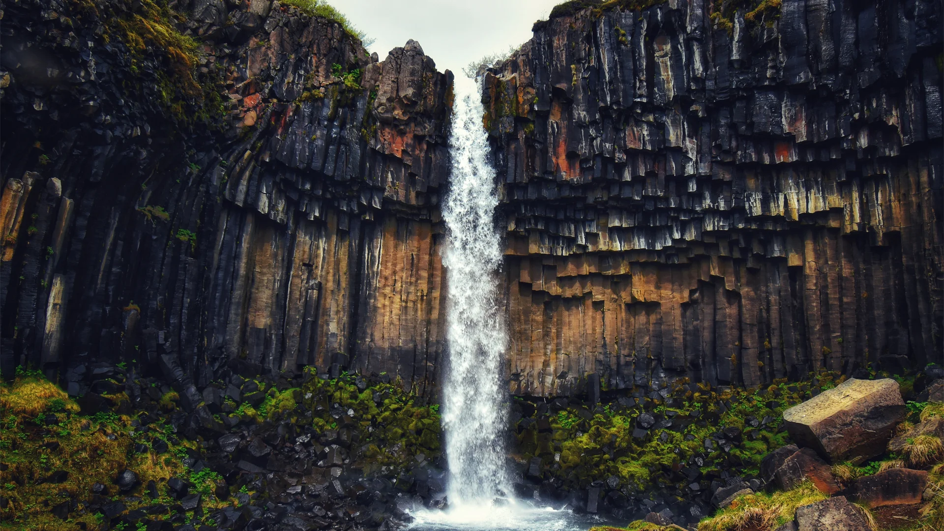 Svartifoss Waterfall