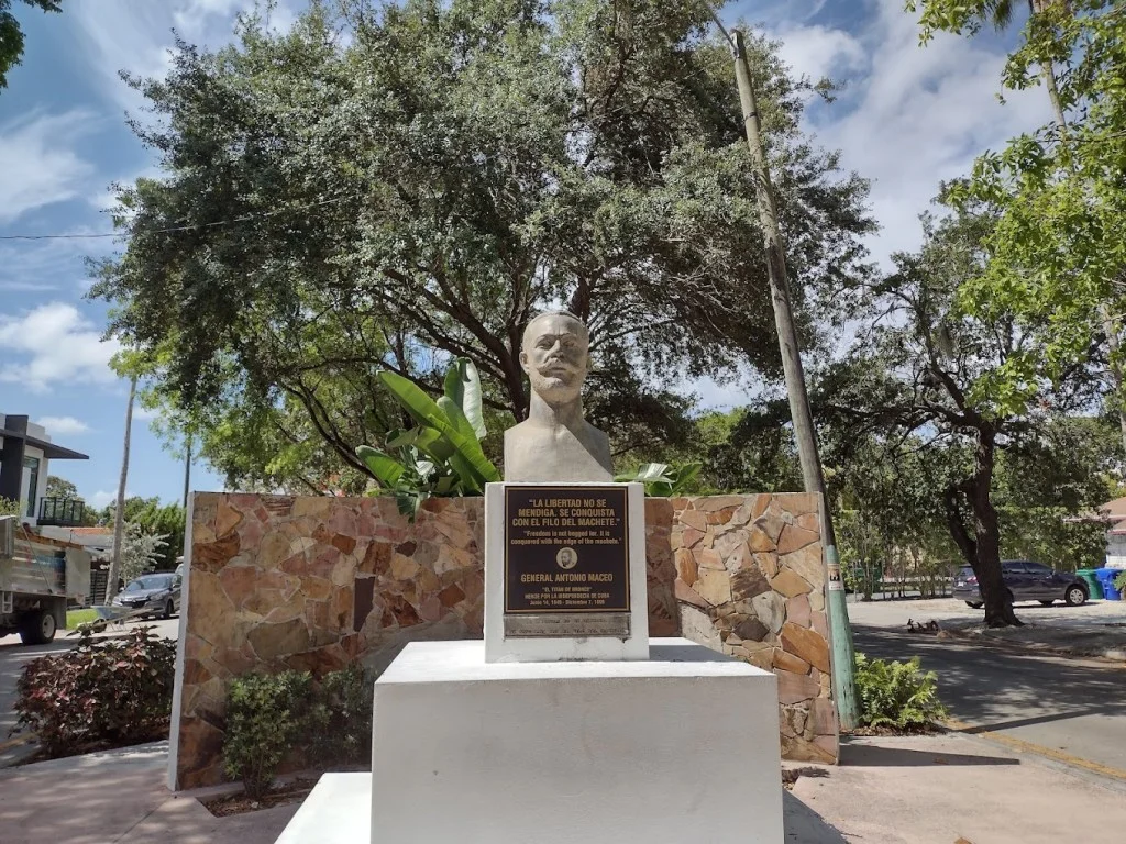 Cuban Memorial Boulevard Park