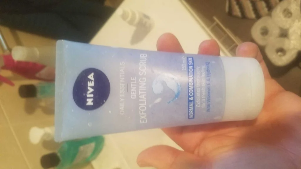 Gentle Exfoliating Scrub - Nivea 