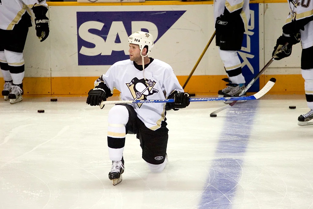 Ryan Whitney with the Pittsburgh Penguins (Source: Wikimedia)