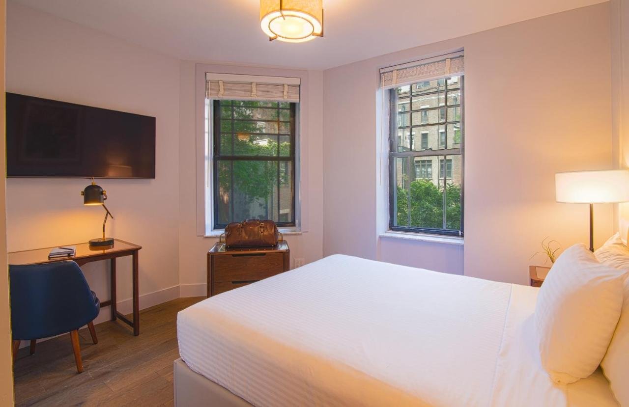 Where to Stay in NYC for Solo Travelers in 2024?