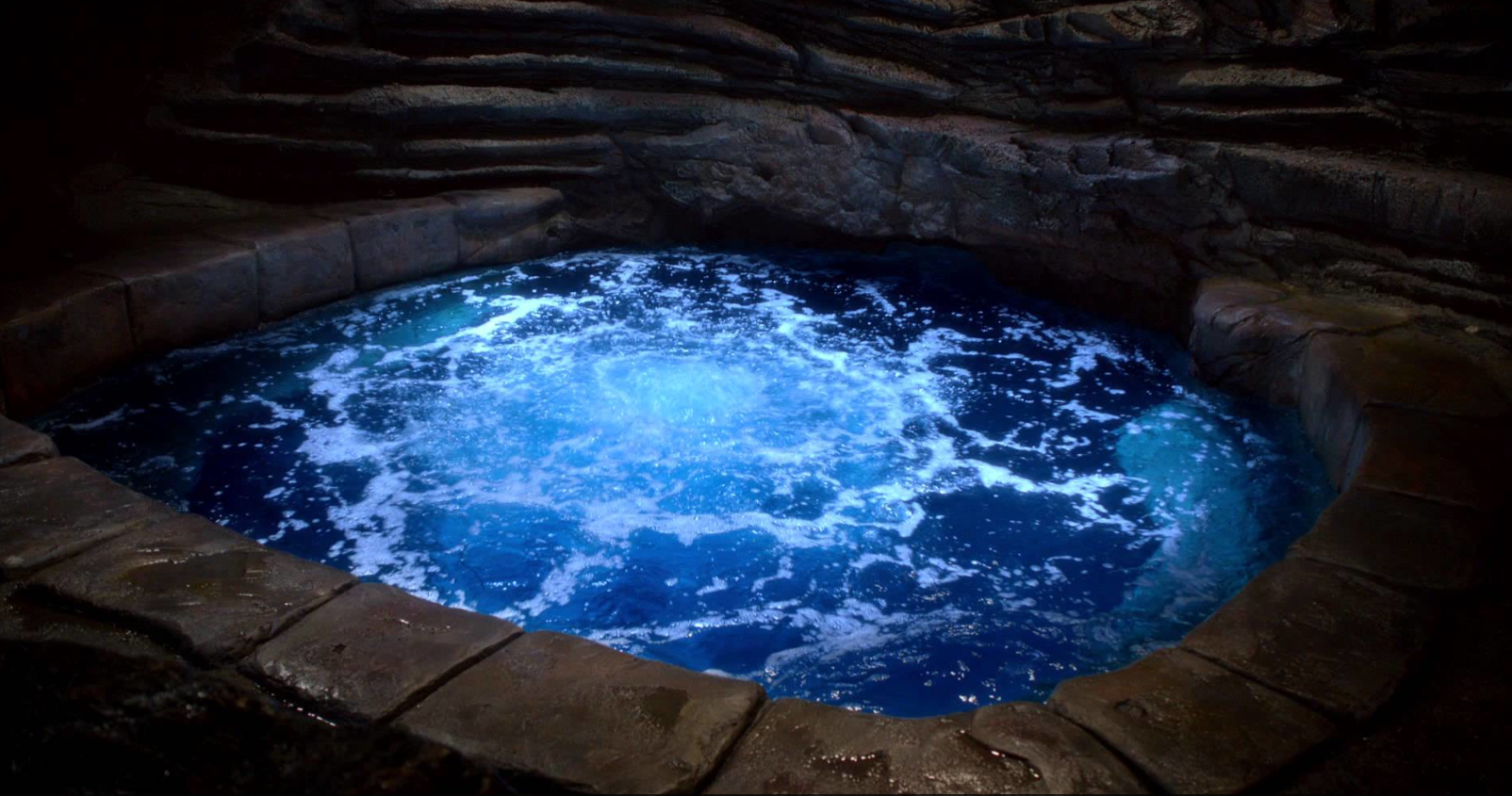 Blue Tiger-eye Real Mako Mermaid Moonpool Island of Secrets 